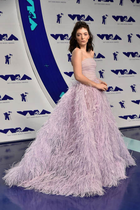 Galéria: Íme a 10 legizgalmasabb look a 2017-es MTV VMA díjátadóról