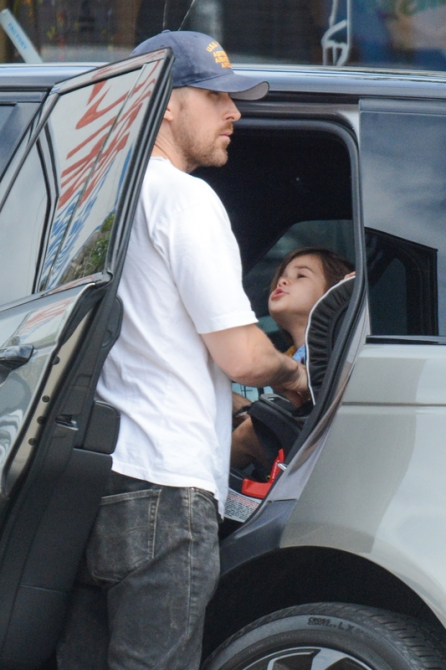 Galéria: Ryan Gosling apás napot tartott kislányával