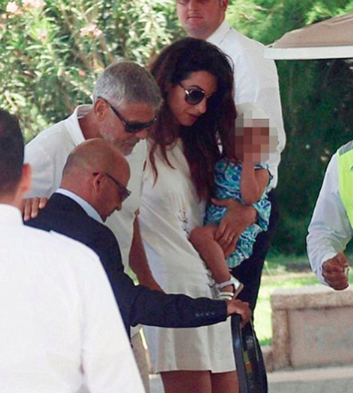 Galéria: Első fotók George Clooney-ról a baleset után