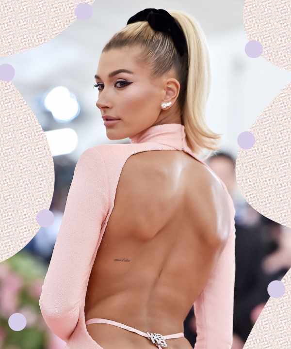 Galéria: Hailey Bieber elrejtett tetoválásai