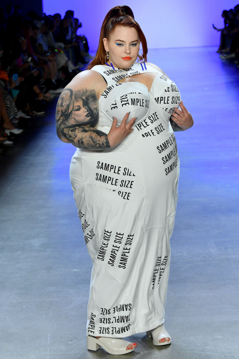 Galéria: Tess Holliday, plus size modell a kifutón és a vörös szőnyegen
