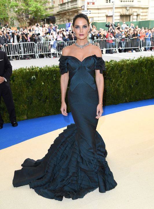 Galéria: Katie Holmes legszebb, legstílusosabb elegáns szettjei