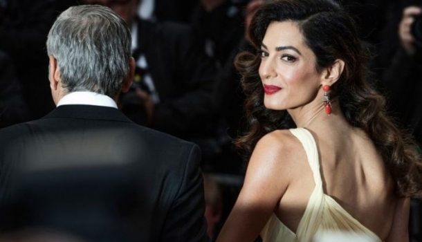 Borítókép: Amal Clooney 2016: A tíz legjobb idei outfitje 