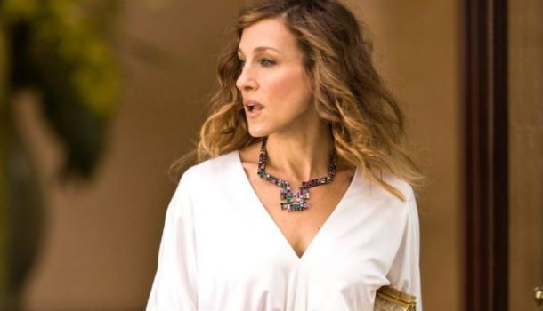 Borítókép: 5 ikonikus Carrie Bradshaw szett, amit feltétlenül próbálj ki nyáron