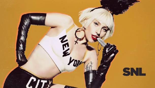 Borítókép: Lady Gaga Abodi Dóra fülbevalóját választotta