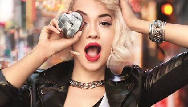 Borítókép: Rita Ora bemutatja: a legújabb DKNY illatot, a My New York-ot