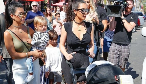 Borítókép: Tiszta apja! Kim Kardashian végre megmutatta a világnak Saint Westet