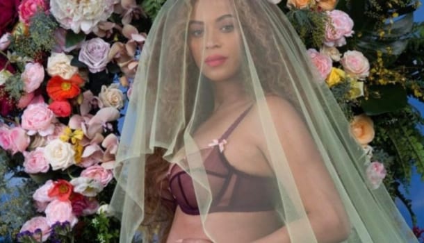 Borítókép: Ő lesz az év legsikkesebb kismamája? Beyoncé előző terhességének legstílusosabb pillanatai