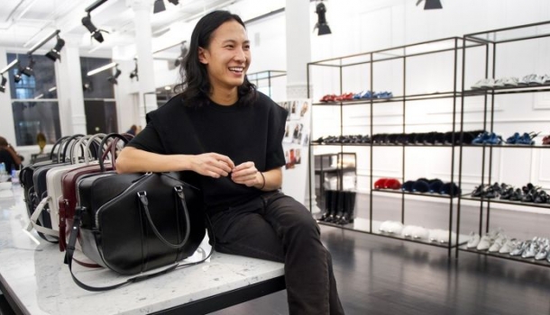 Borítókép: Alexander Wang táskájánál aligha lesz csillogósabb darab 2018 tavaszán!