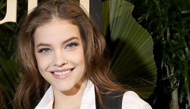 Borítókép: Palvin Barbi tetőtől talpig férfiruhában jelent meg a vörös szőnyegen