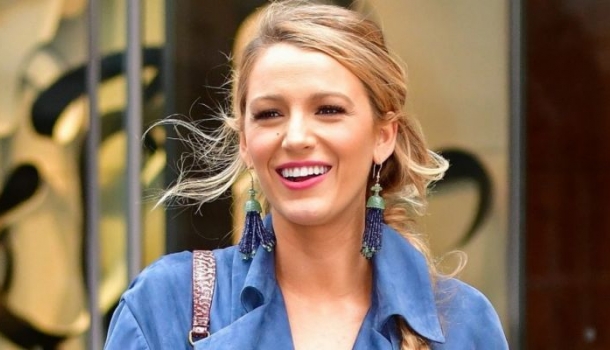 Borítókép: Kopizd le a stílusát: Blake Lively egy rég elfeledett darabot tett ismét menővé!