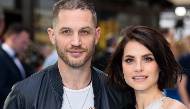 Borítókép: Tom Hardy és felesége a hét legstílusosabb sztárpárja