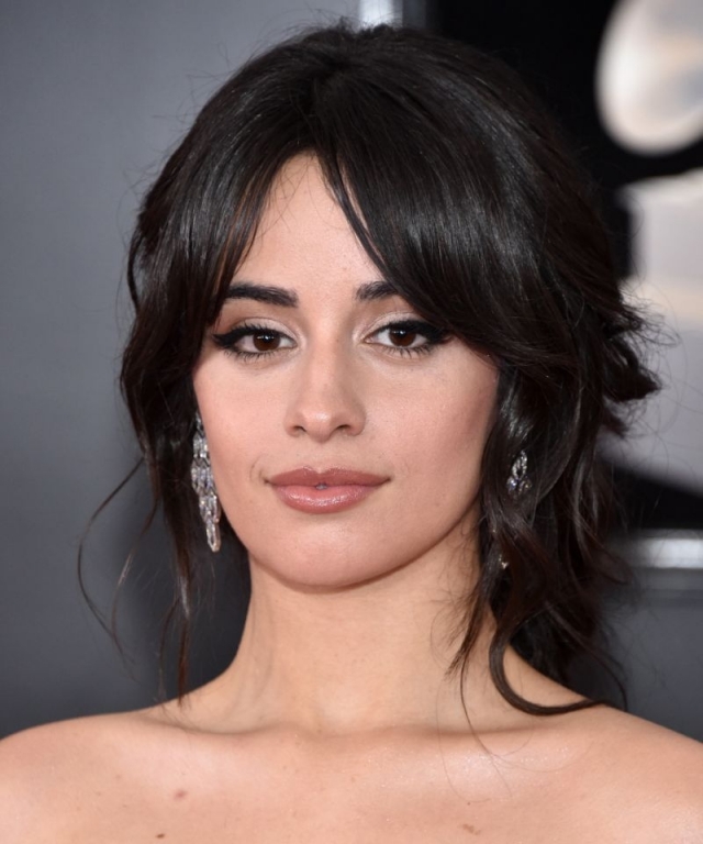 frizura tipp,nyári frizura,sztárok frizurája,Camila Cabello