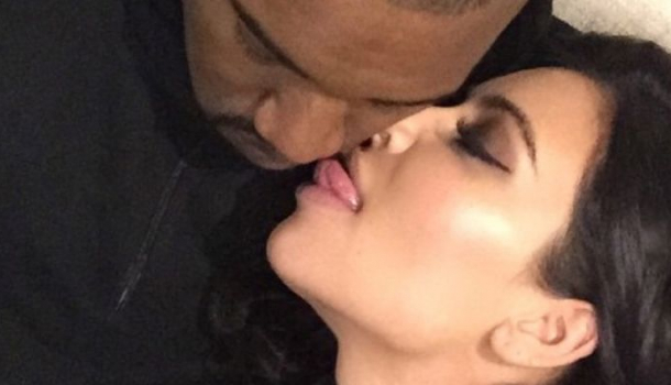Borítókép: Kim Kardashian kimaxolta szexuális fetisizmus fogalmát