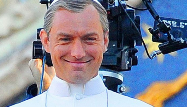 Borítókép: Jude Law fecskében