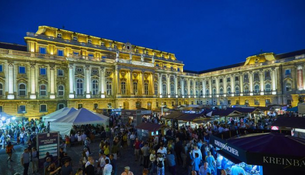 Borítókép: Mennyei borok és csodás panoráma 