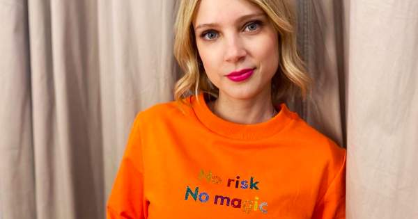 Borítókép: #Vegyélhazait - Anna Daubner melegítőnacival és TikTok videókkal alkalmazkodik a konoravírus helyzethez