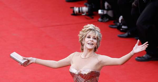 Borítókép: Jane Fonda nem költ újra – egy régi ruhájában megy a Golden Globera