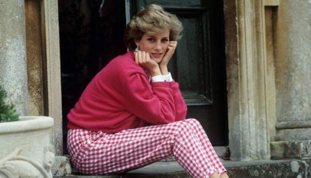 Borítókép: A Diana-film legújabb posztere egy igencsak emlékezetes pillanatot idézett fel az emberekben