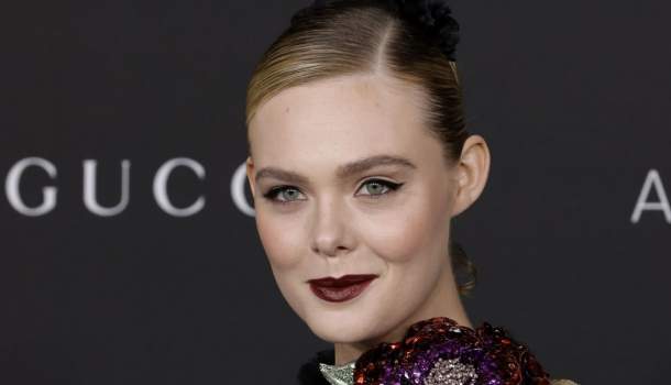 Borítókép: Elle Fanning élete eddigi legszexibb ruhájában, nagybetűs nőként ragyogott a vörös szőnyegen