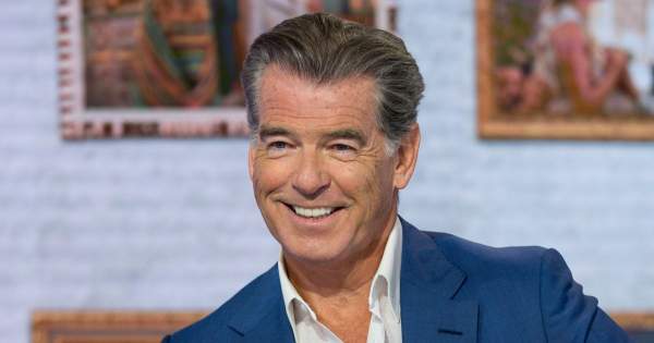 Borítókép: Egyik sármosabb, mint a másik: Pierce Brosnan 3 fiával posztolt közös fotót - a legidősebb a színész kiköpött mása!