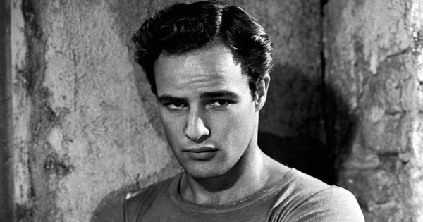 Borítókép: Láttad már? Hihetetlenül sármos pasi lett Marlon Brando 34 éves unokája