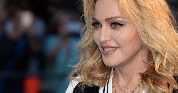 Borítókép: Amire már évtizedek óta várunk: Madonna meghökkentő szépségtrükkjeitől leesik az állad