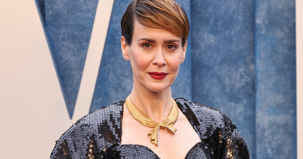 Borítókép: Sarah Paulson és 80 éves barátnője volt a vörös szőnyeg kedvence - mutatjuk a 2023-as Oscar-gála legstílusosabb párjait