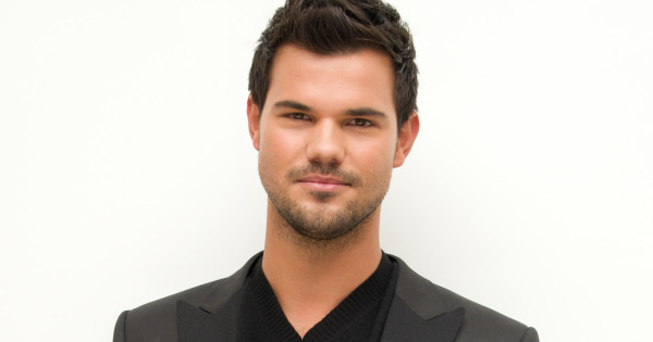 Borítókép: Taylor Lautner eszetlenül kigyúrta magát, ám ennek súlyos ára volt