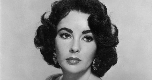 Borítókép: Elizabeth Taylor halálközeli élményéről vallott - a legfélelmetesebb, közben mégis a legszebb történet, amit valaha hallottál!