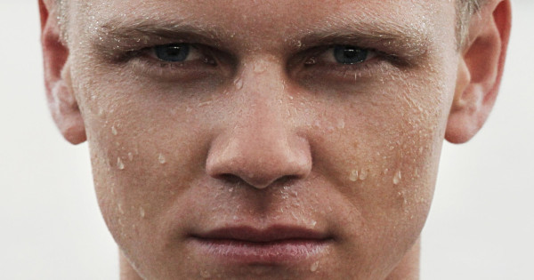 Borítókép: 7 bőrápoló termék, amit a bőrgyógyászok szeretnének, ha több férfi használna