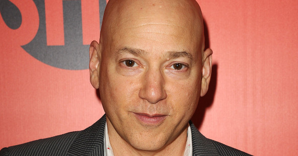 Borítókép: Őszintén mesélt a leukémiával folytatott harcáról a kedvelt sorozatszereplő, Evan Handler