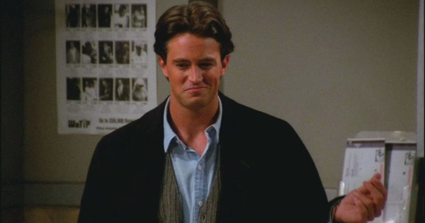 Borítókép: Matthew Perry-re emlékezünk: Avagy Chandler Bing 10 legfelejthetetlenebb és legviccesebb pillanata a Jóbarátok történetében