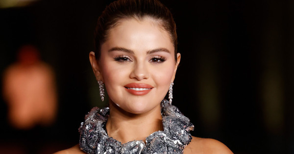 Borítókép: Selena Gomez megmutatta a tél legegyszerűbb, de legstílusosabb manikűrjét - egyszerűen imádjuk!