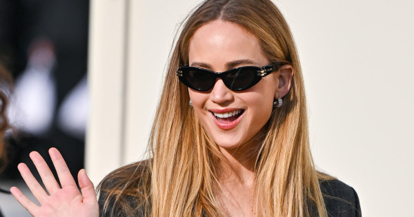 Borítókép: Jennifer Lawrence egy az egyben Audrey Hepburn stílusát másolta - az eredmény zseniális!