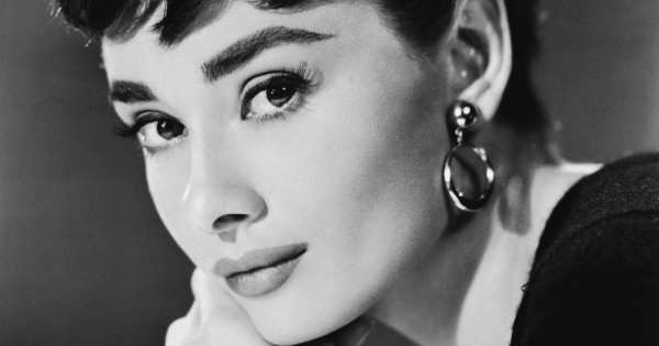 Borítókép: Már 31 éves Audrey Hepburn gyönyörű unokája: így néz kis most!