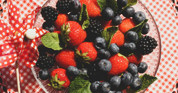 Borítókép: A harvardi orvosa állítja: Ennek a 6 gyümölcsnek rákmegelőző hatása van és a ráncok ellen is működik!