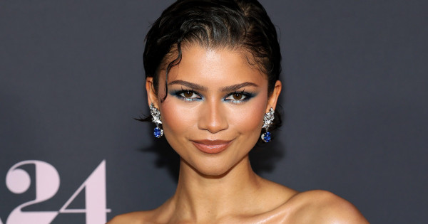 Borítókép: Zendaya bemutatja: a tökéletes szoknya, ami mindenhez illik - kötelező nyári darab a stílusos nők gardróbjában!