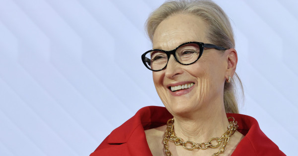 Borítókép: A nő, aki 76 évesen is maga a nagybetűs ikon és a kortalan stílus - Meryl Streep stílusnapló