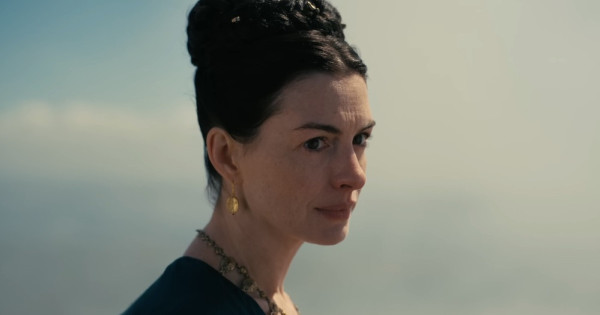 Borítókép: Anne Hathaway-t is megelőzik! Íme az a 10 színész, aki a legtöbb filmet forgatta egy év alatt