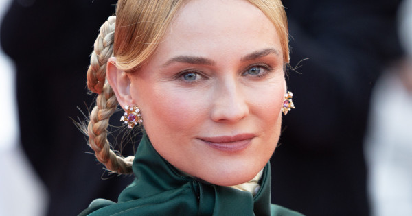 Borítókép: Akkor és most fotók: Így néz ki ma Diane Kruger - a Trója Szép Helénája 50. születésnapját ünnepli