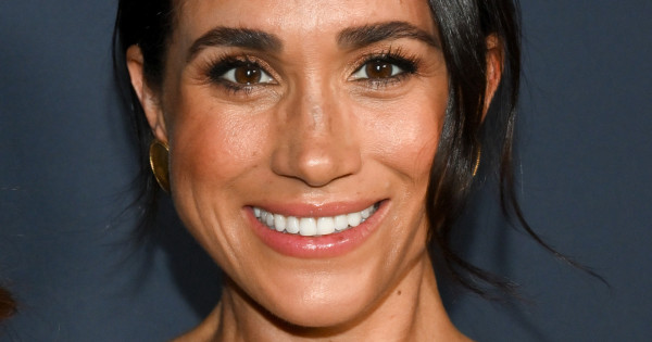 Borítókép: Akkor és most fotó: Ezeken a szépészeti beavatkozásokon esett át Meghan Markle a plasztikai sebész szerint