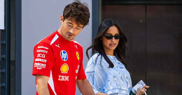 Borítókép: Íme a hétvégi F1 legjobban öltözött sztárjai: a  Magyar Nagydíj 15 outfitje, amiről mindenki beszél