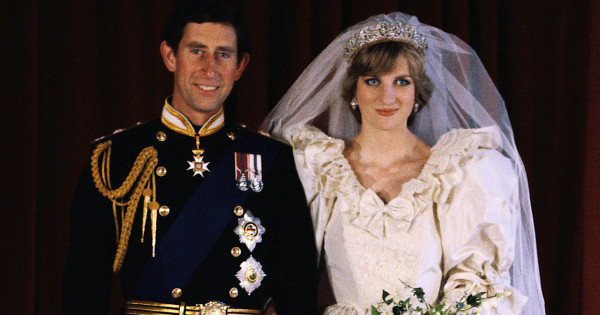 Borítókép: 45 éve került sor a XX. század legpompásabb esküvőjére: 10 érdekesség Diana hercegné és Károly nászáról