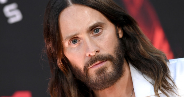 Borítókép: Kollégája vallott Jared Leto szexuális botrányával kapcsolatban: „Nincs lélek a szemében”