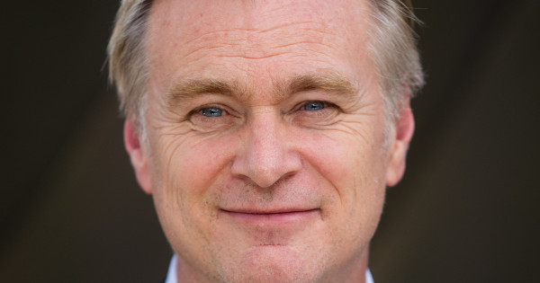 Borítókép: Ő Christopher Nolan kedvenc színésze: 11 híresség, aki a legtöbbször bukkant fel a rendező filmjeiben