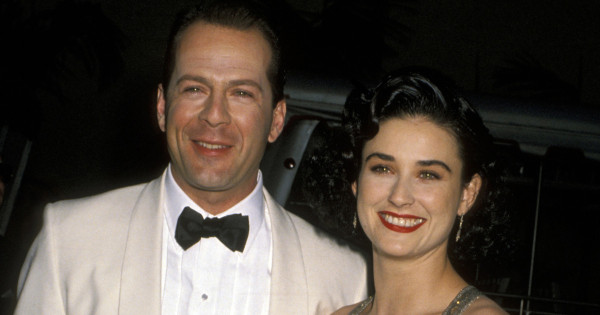 Borítókép: Demi Moore és Bruce Willis lánya férjhez ment: több mint 700 órán át készült a menyasszonyi ruhája