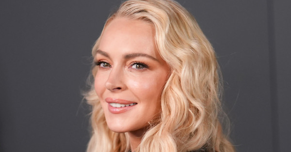 Borítókép: Lindsay Lohan 40 évesen fiatalabbnak tűnik, mint valaha - erre a krémre esküszik