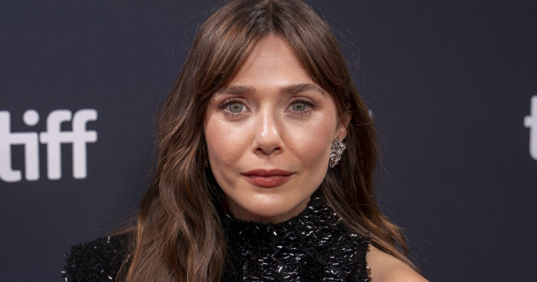 Borítókép: Elizabeth Olsen anya lett: titokban megszületett első gyermeke