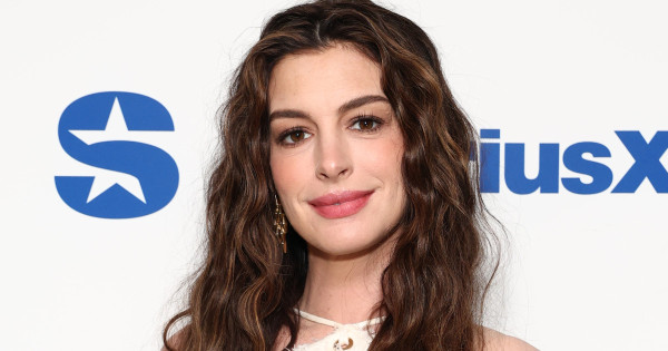Borítókép: Anne Hathaway elárulta, mikor érkezhet harmadik gyermeke